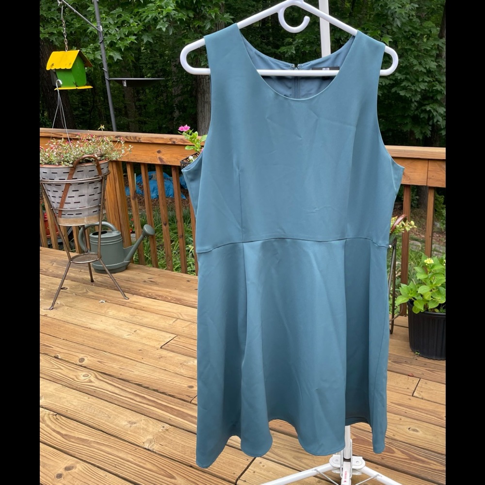 Uniqlo A-line Pleated Sleeveless Dress Size XL